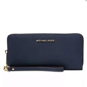 Michael kors zip wallet